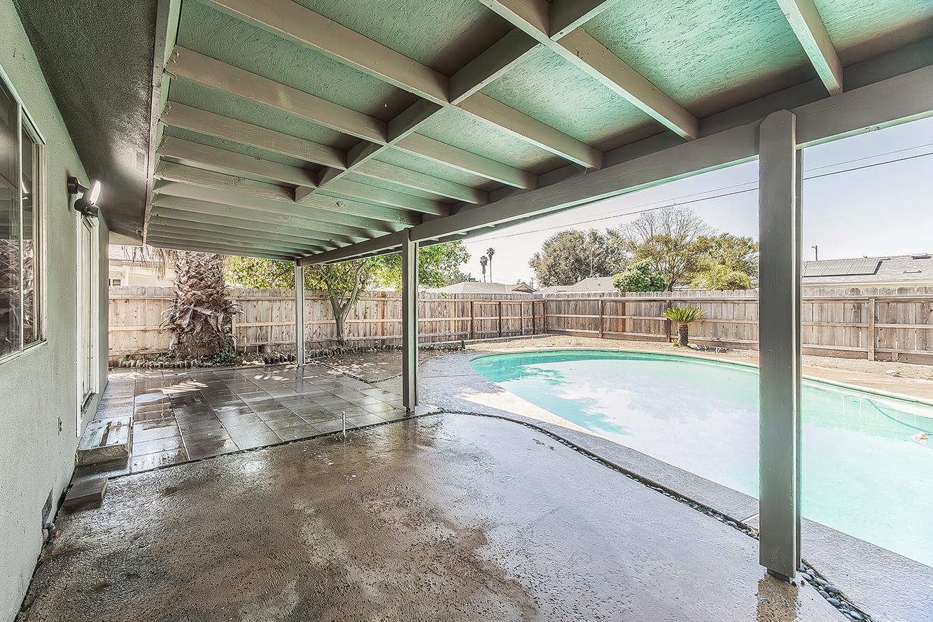 1375 S Cyrier Ave, Reedley, CA 93654