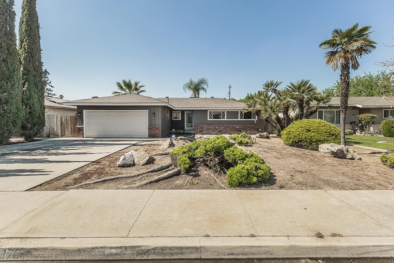 1375 S Cyrier Ave, Reedley, CA 93654