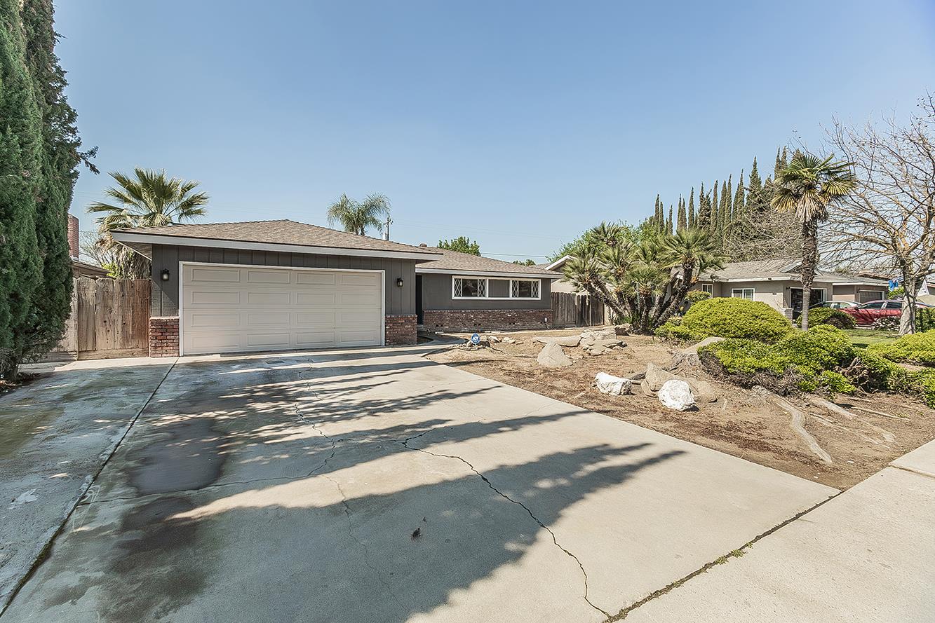 1375 S Cyrier Ave, Reedley, CA 93654