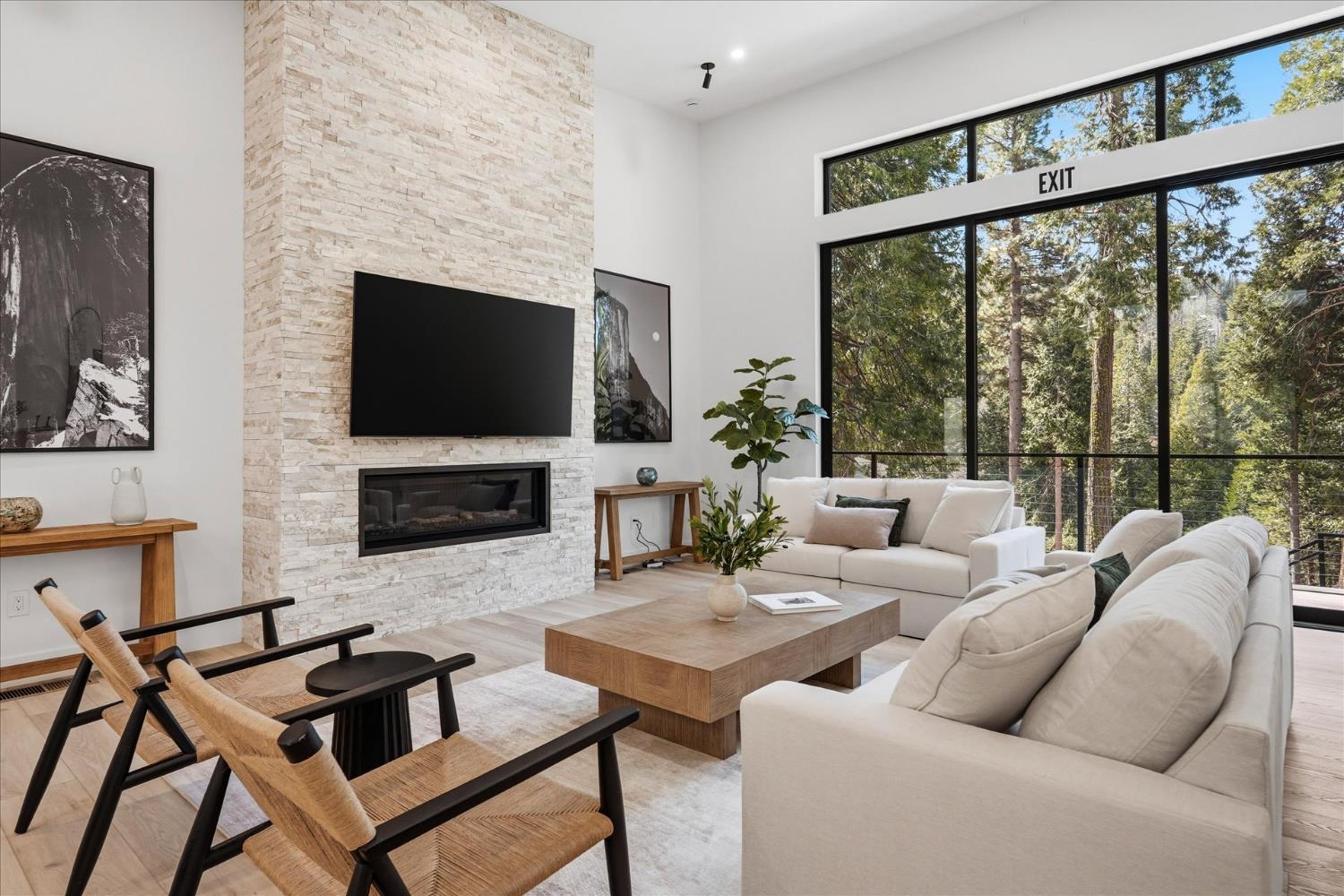 7175 Yosemite Park Way, Yosemite West, CA 95389