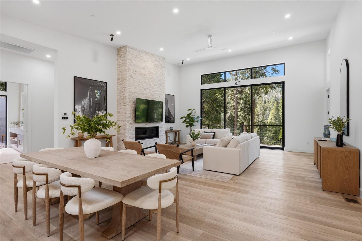 7175 Yosemite Park Way, Yosemite West, CA 95389