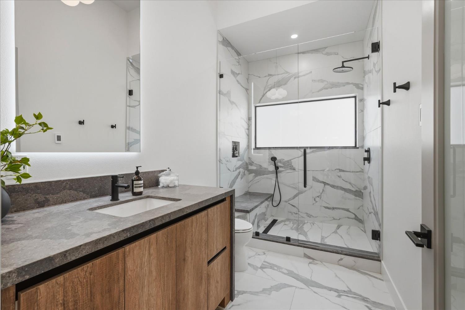 7175 Yosemite Park Way, Yosemite West, CA 95389