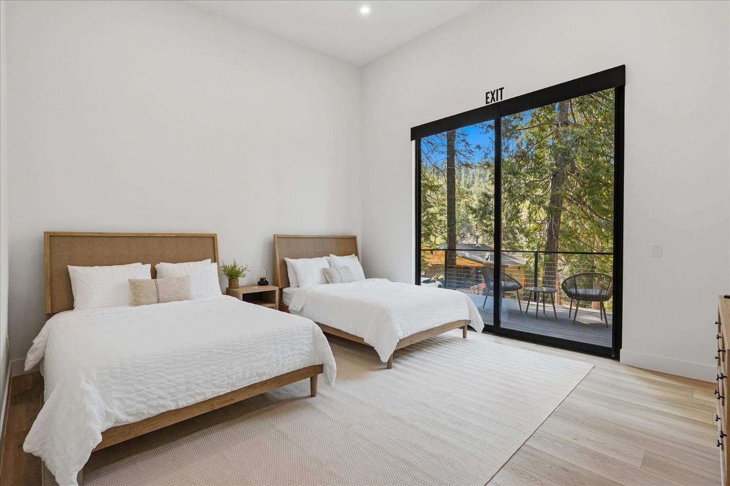 7175 Yosemite Park Way, Yosemite West, CA 95389