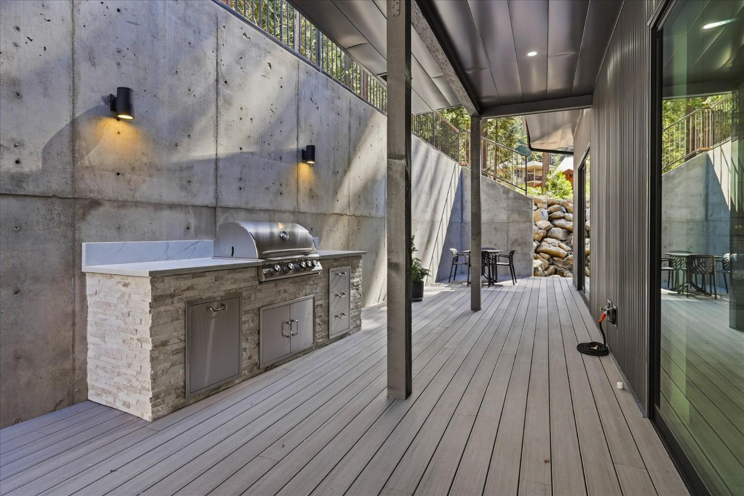 7175 Yosemite Park Way, Yosemite West, CA 95389