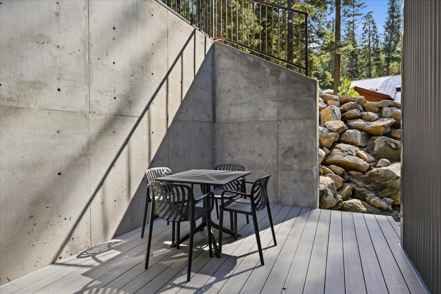 7175 Yosemite Park Way, Yosemite West, CA 95389