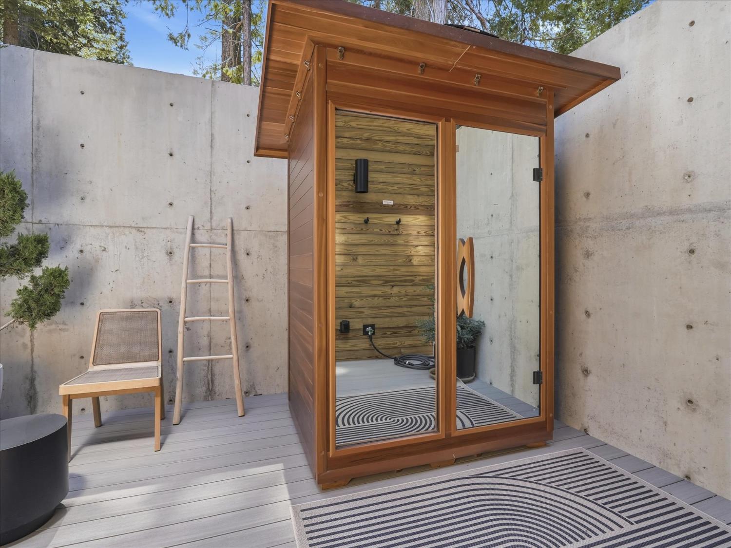 7175 Yosemite Park Way, Yosemite West, CA 95389