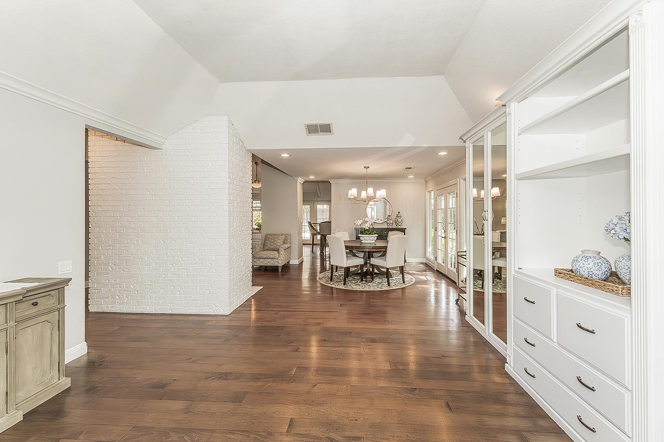 598 E Serena, Fresno, CA 93720