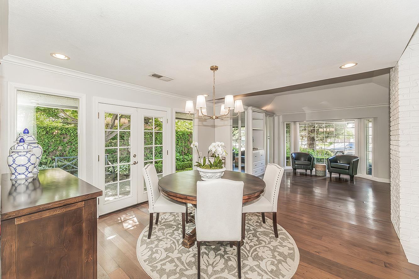 598 E Serena, Fresno, CA 93720