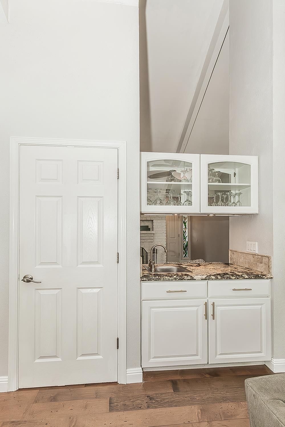 598 E Serena, Fresno, CA 93720