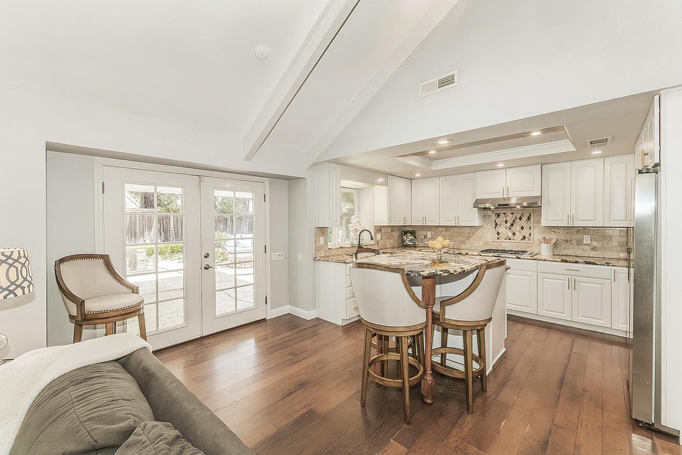 598 E Serena, Fresno, CA 93720