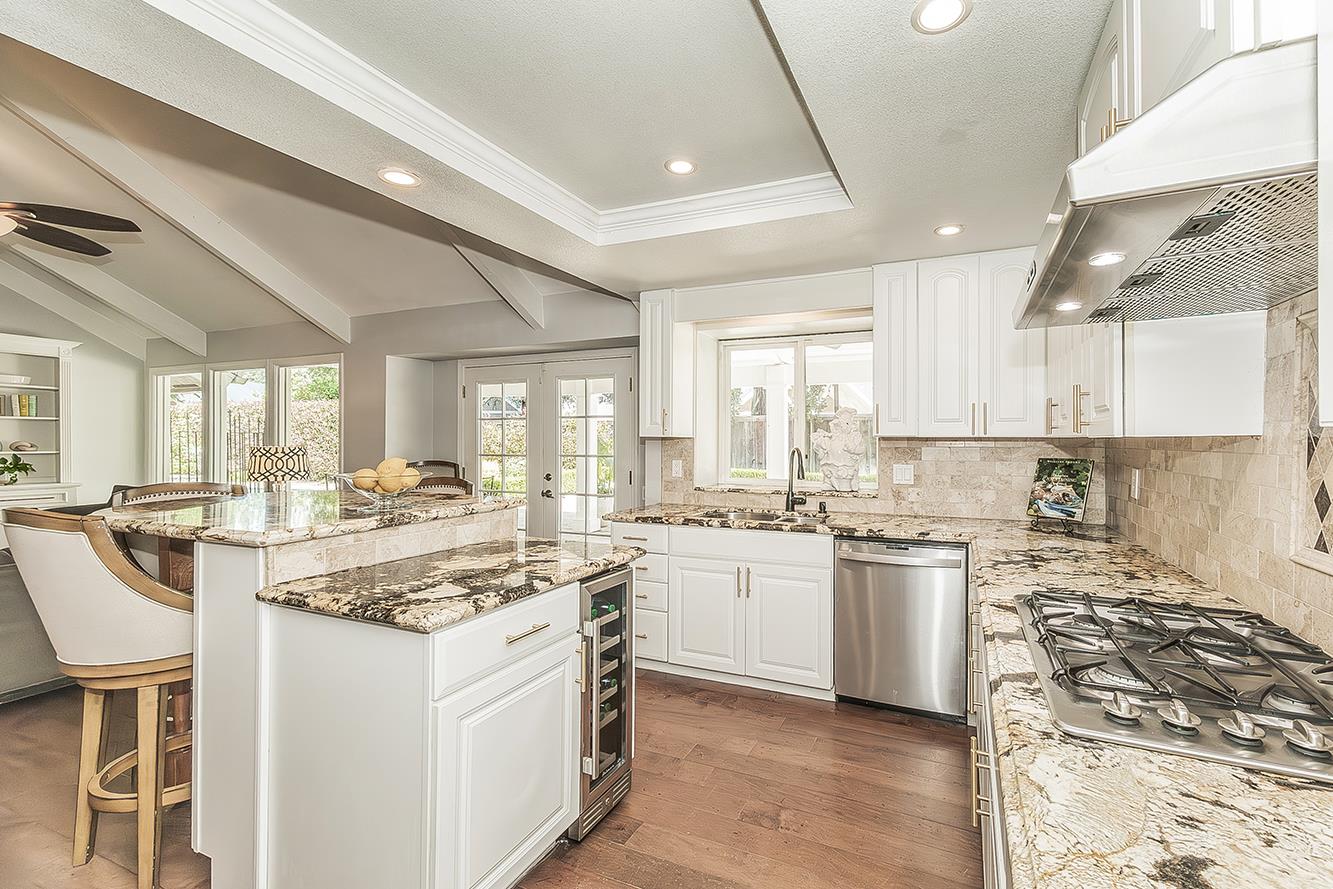 598 E Serena, Fresno, CA 93720