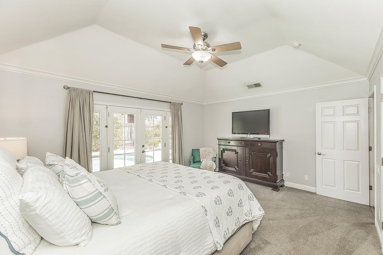 598 E Serena, Fresno, CA 93720