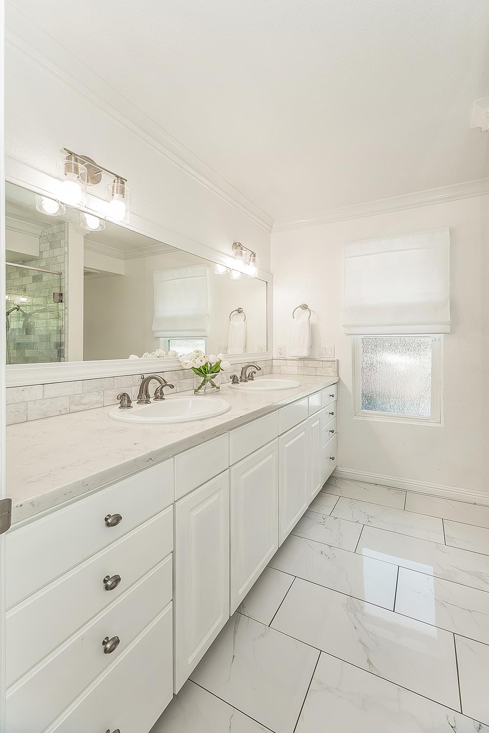 598 E Serena, Fresno, CA 93720