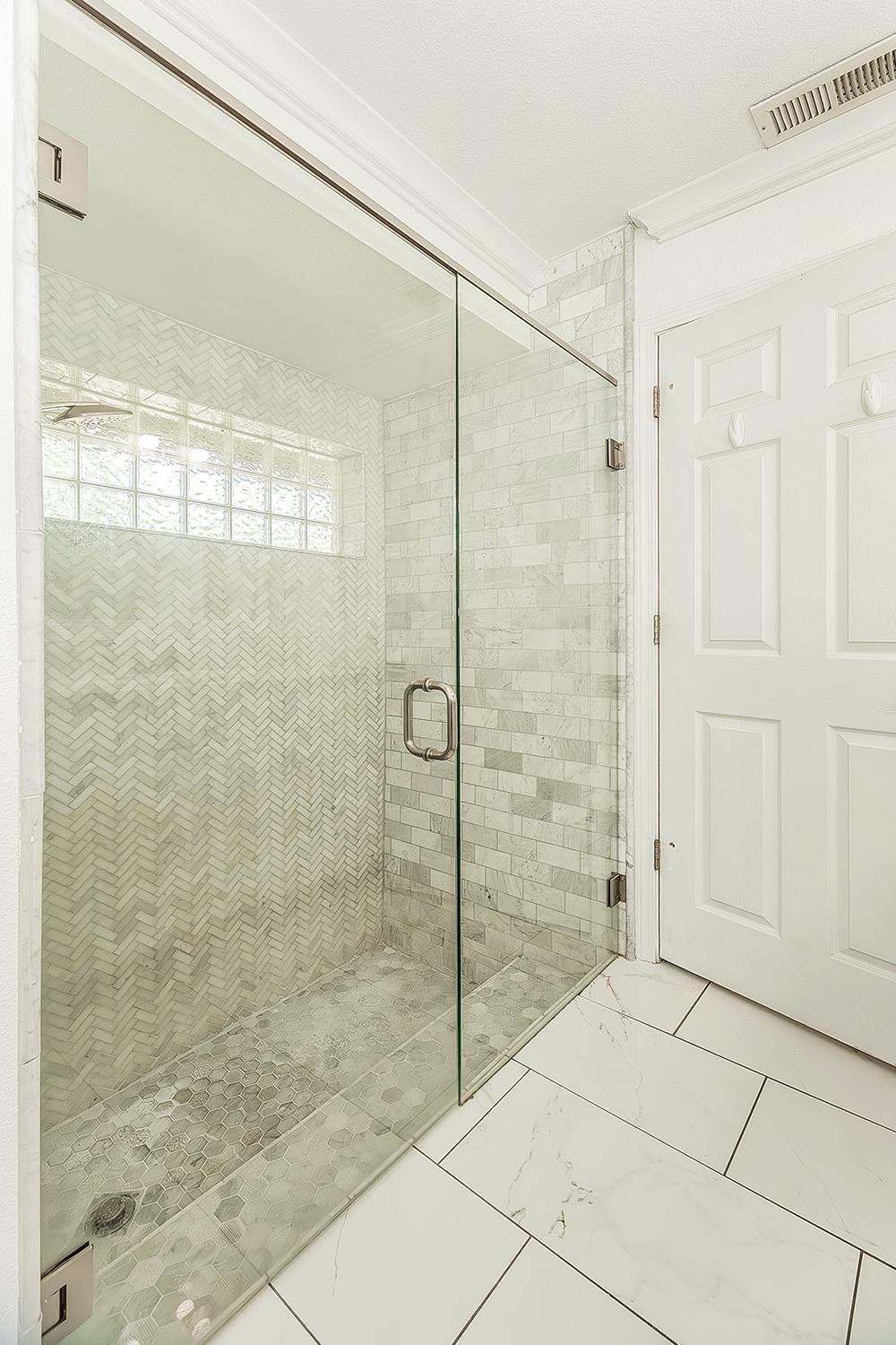 598 E Serena, Fresno, CA 93720