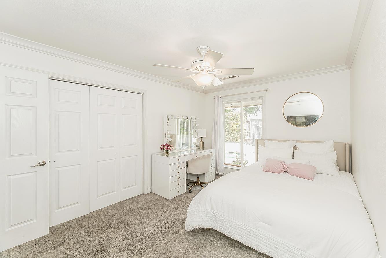 598 E Serena, Fresno, CA 93720