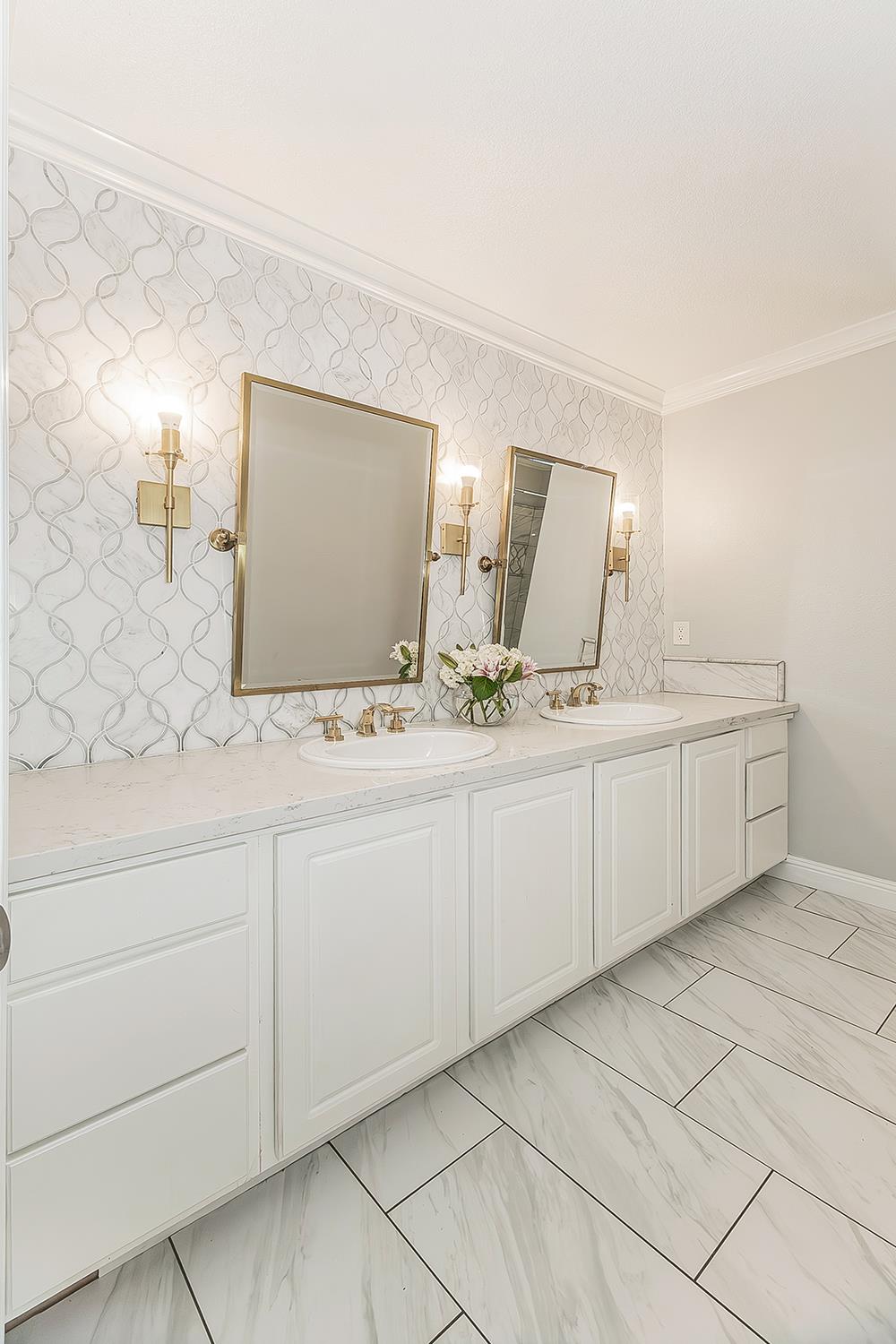 598 E Serena, Fresno, CA 93720