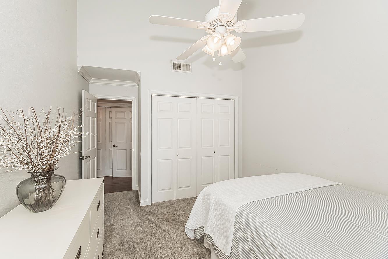 598 E Serena, Fresno, CA 93720