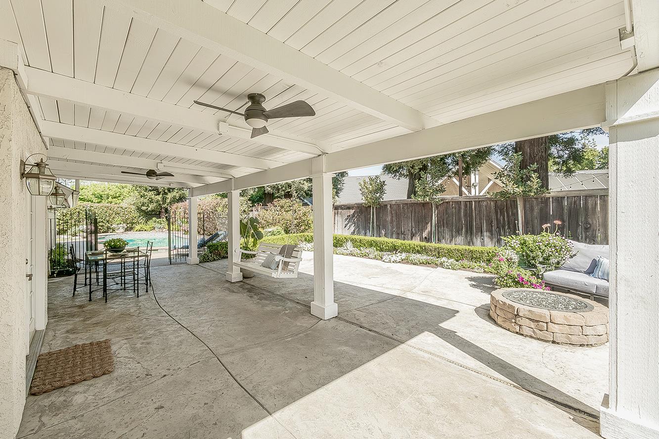 598 E Serena, Fresno, CA 93720