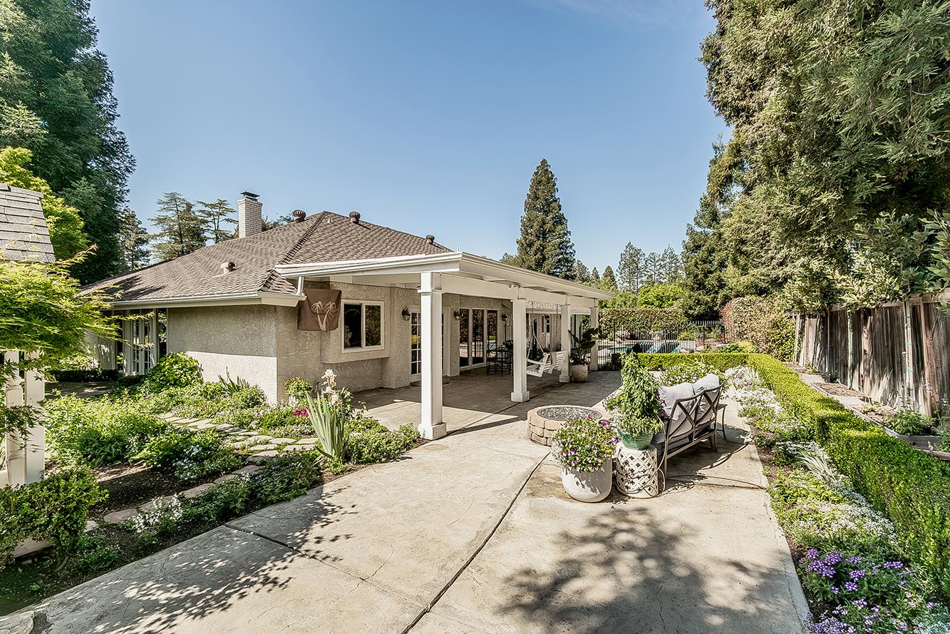 598 E Serena, Fresno, CA 93720