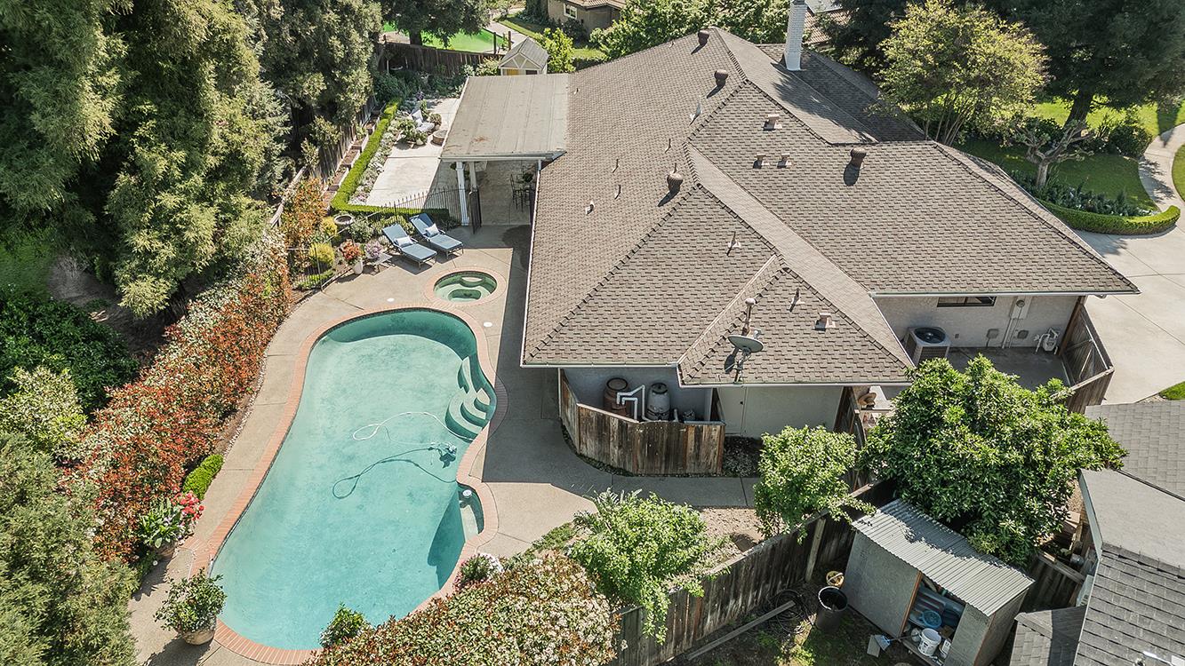 598 E Serena, Fresno, CA 93720