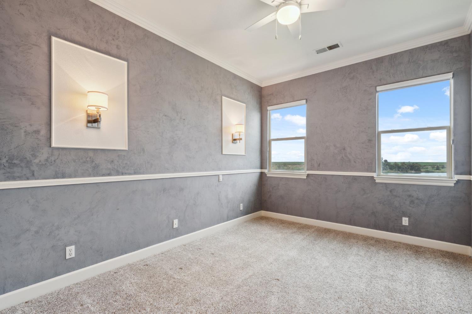 4918 W Bluff Ave, Fresno, CA 93722