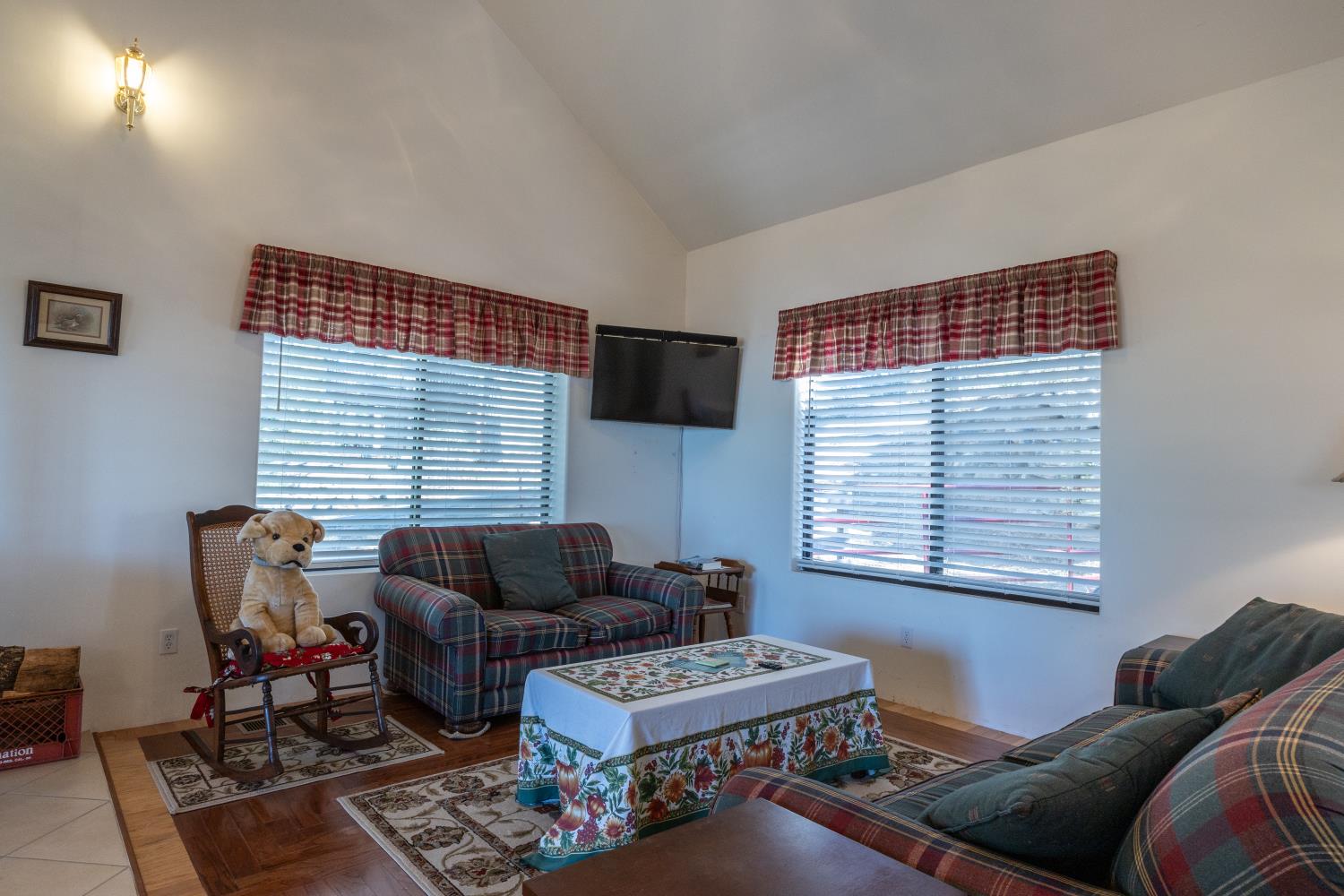 7501 Yosemite Park Way, Yosemite West, CA 95389