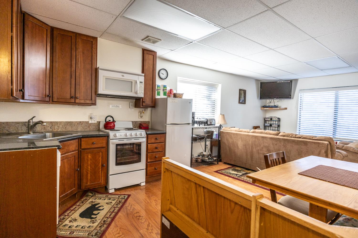 7501 Yosemite Park Way, Yosemite West, CA 95389