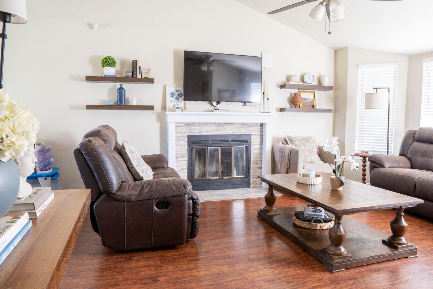 5310 W Sussex Way, Fresno, CA 93722