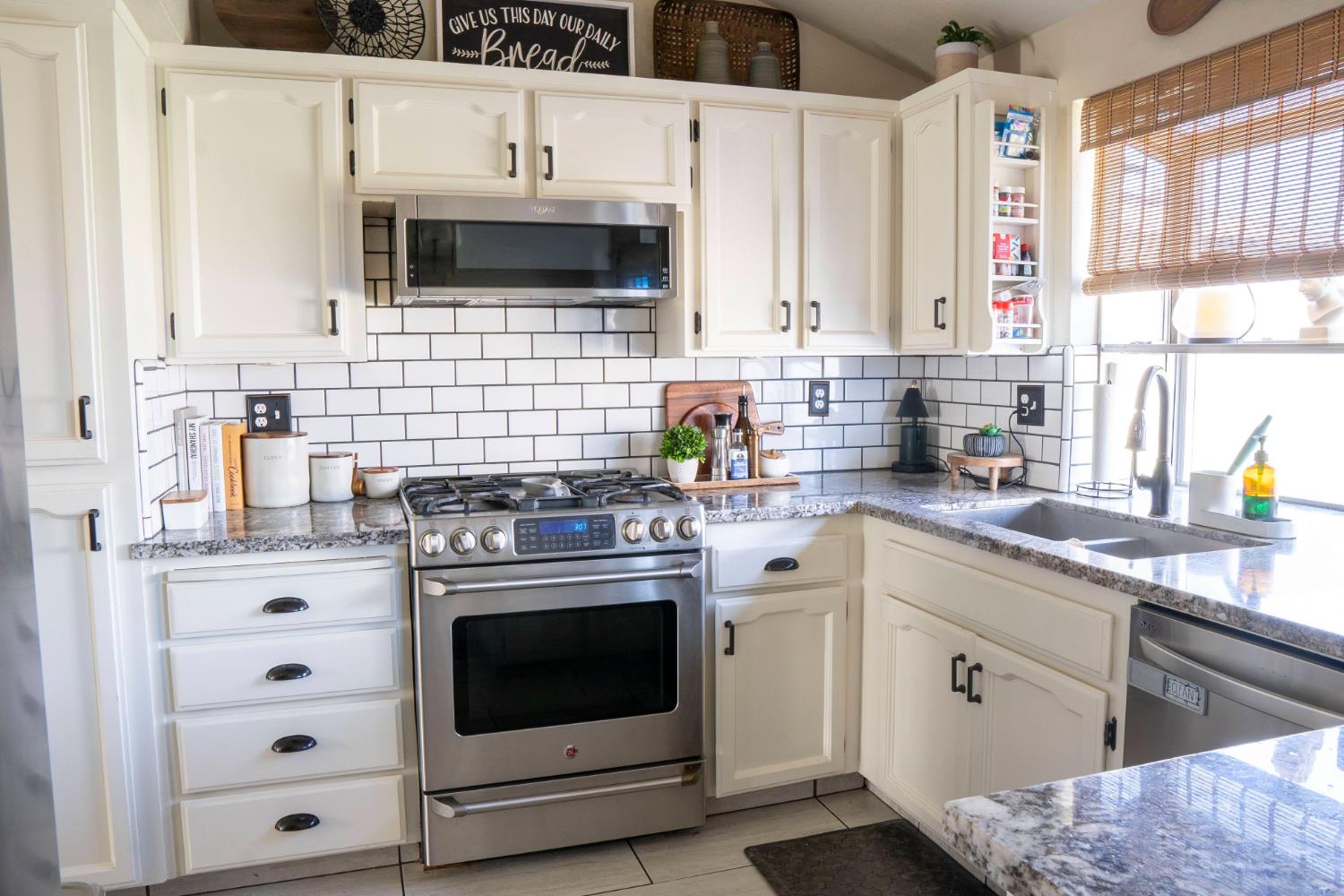 5310 W Sussex Way, Fresno, CA 93722