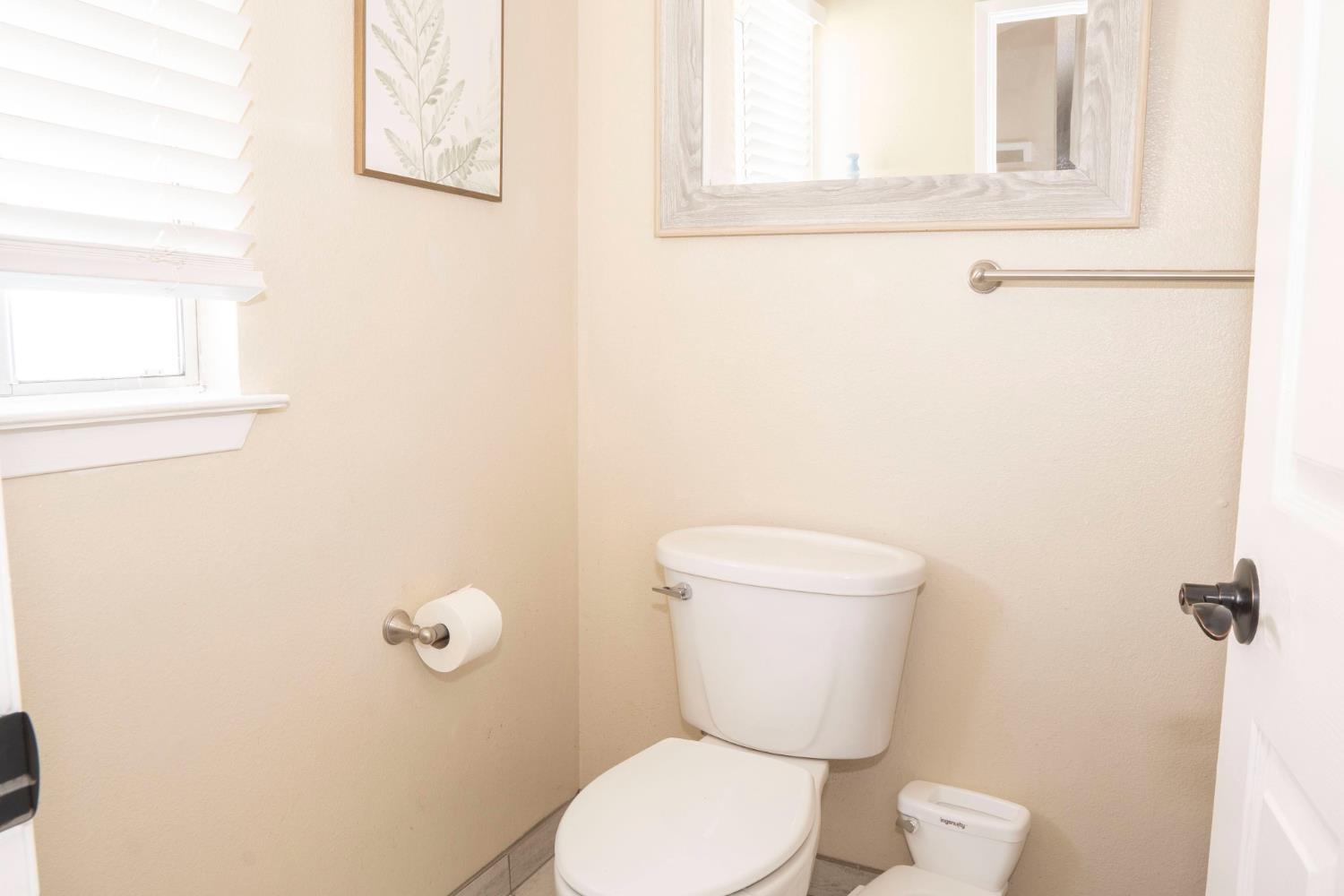 5310 W Sussex Way, Fresno, CA 93722