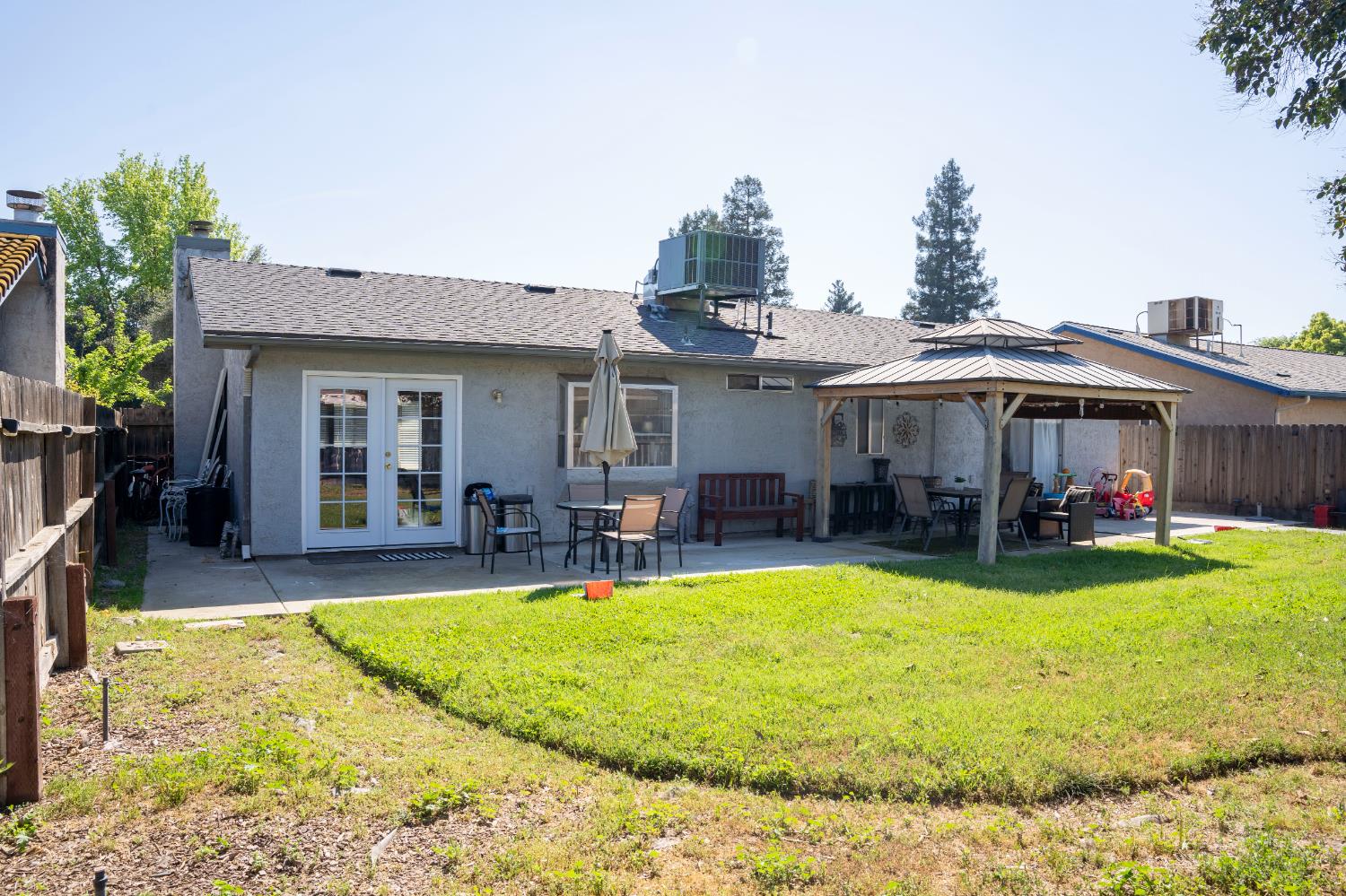 5310 W Sussex Way, Fresno, CA 93722