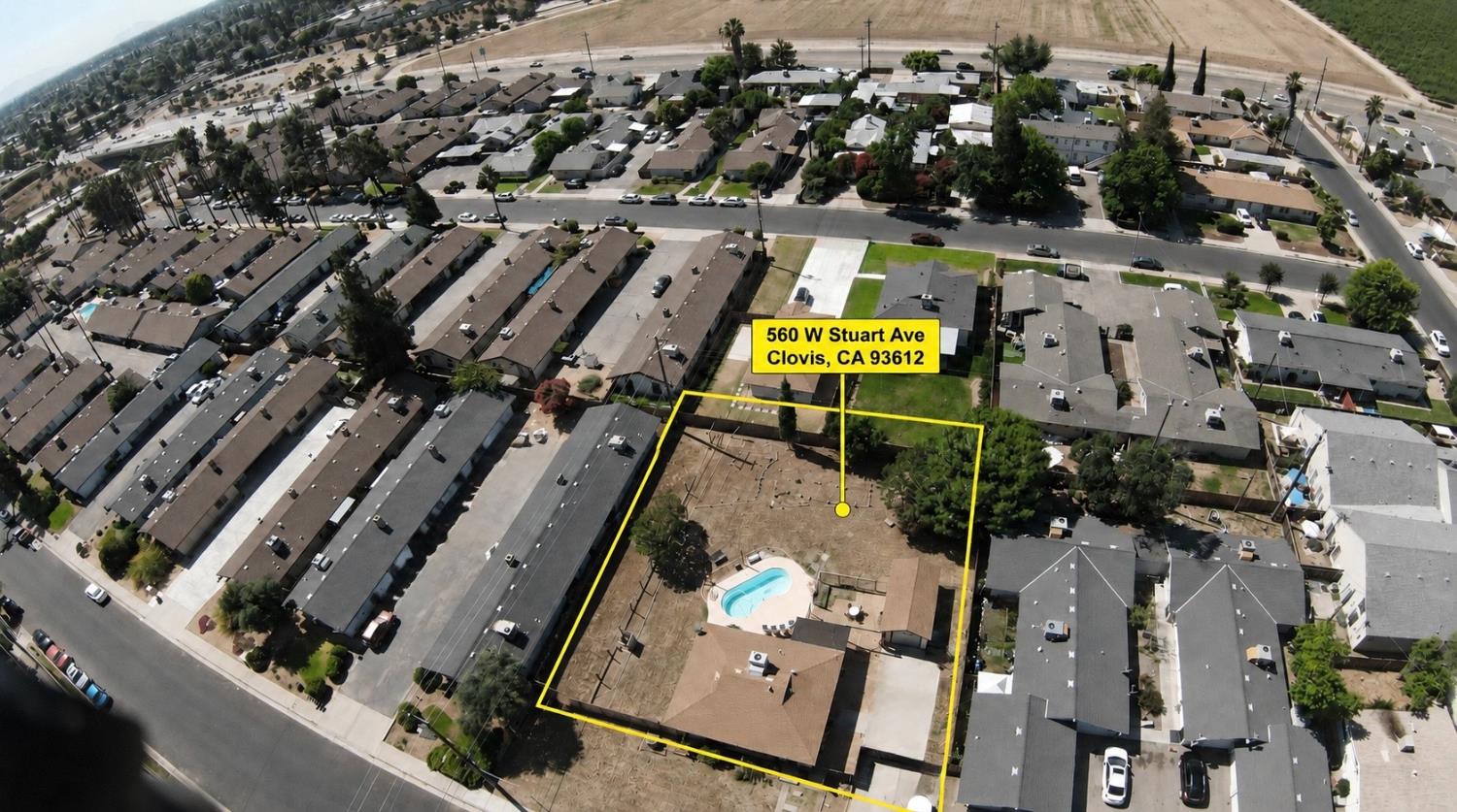 560 W Stuart Ave, Clovis, CA 93612