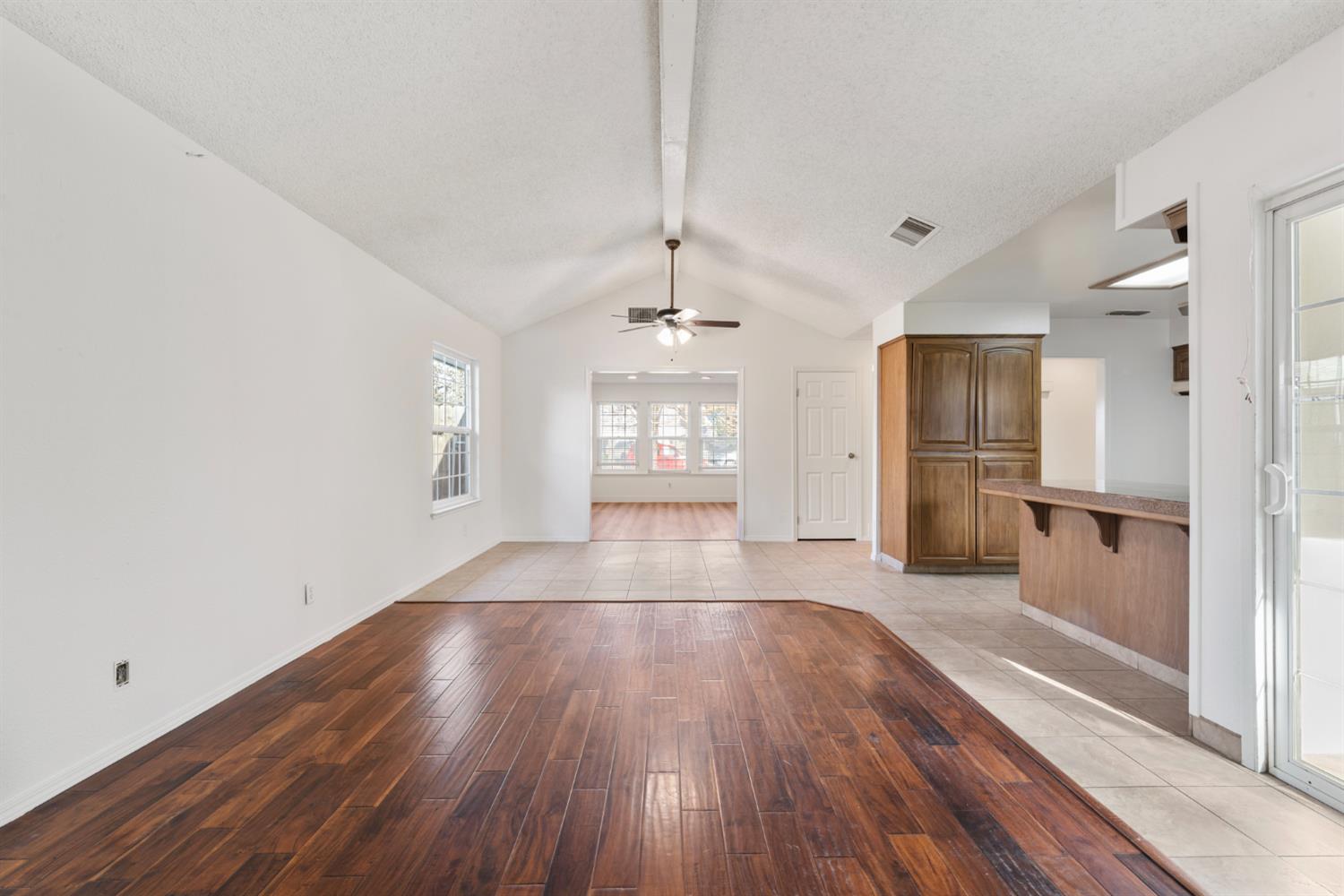 2820 Driftwood Dr, Madera, CA 93637