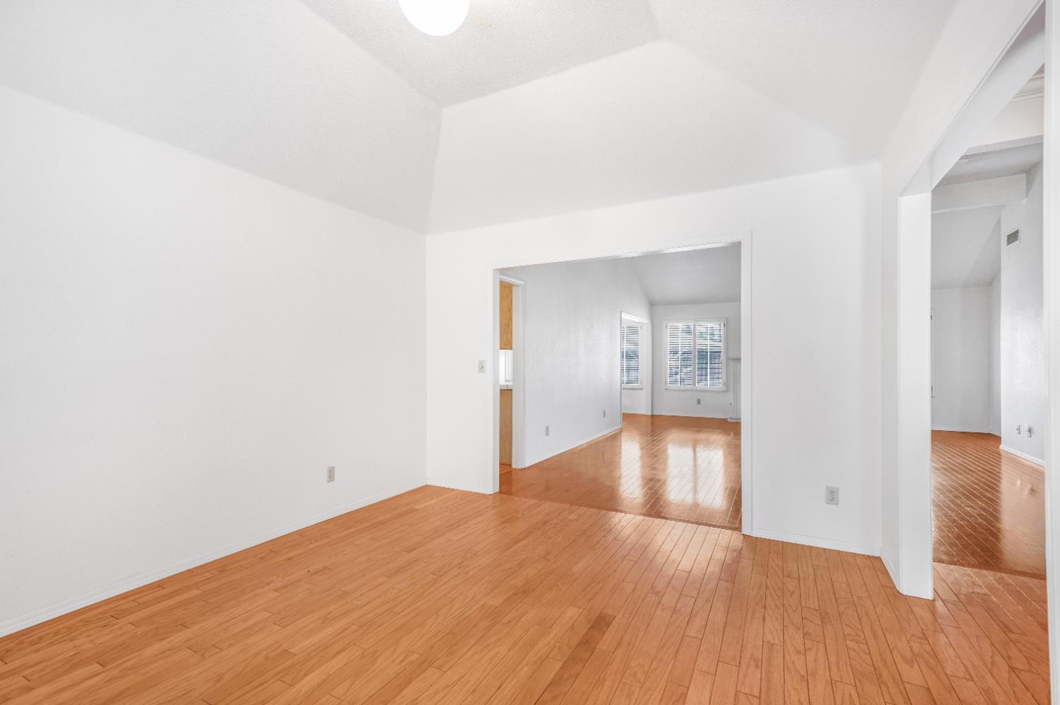 6323 N Marks Ave, Fresno, CA 93711