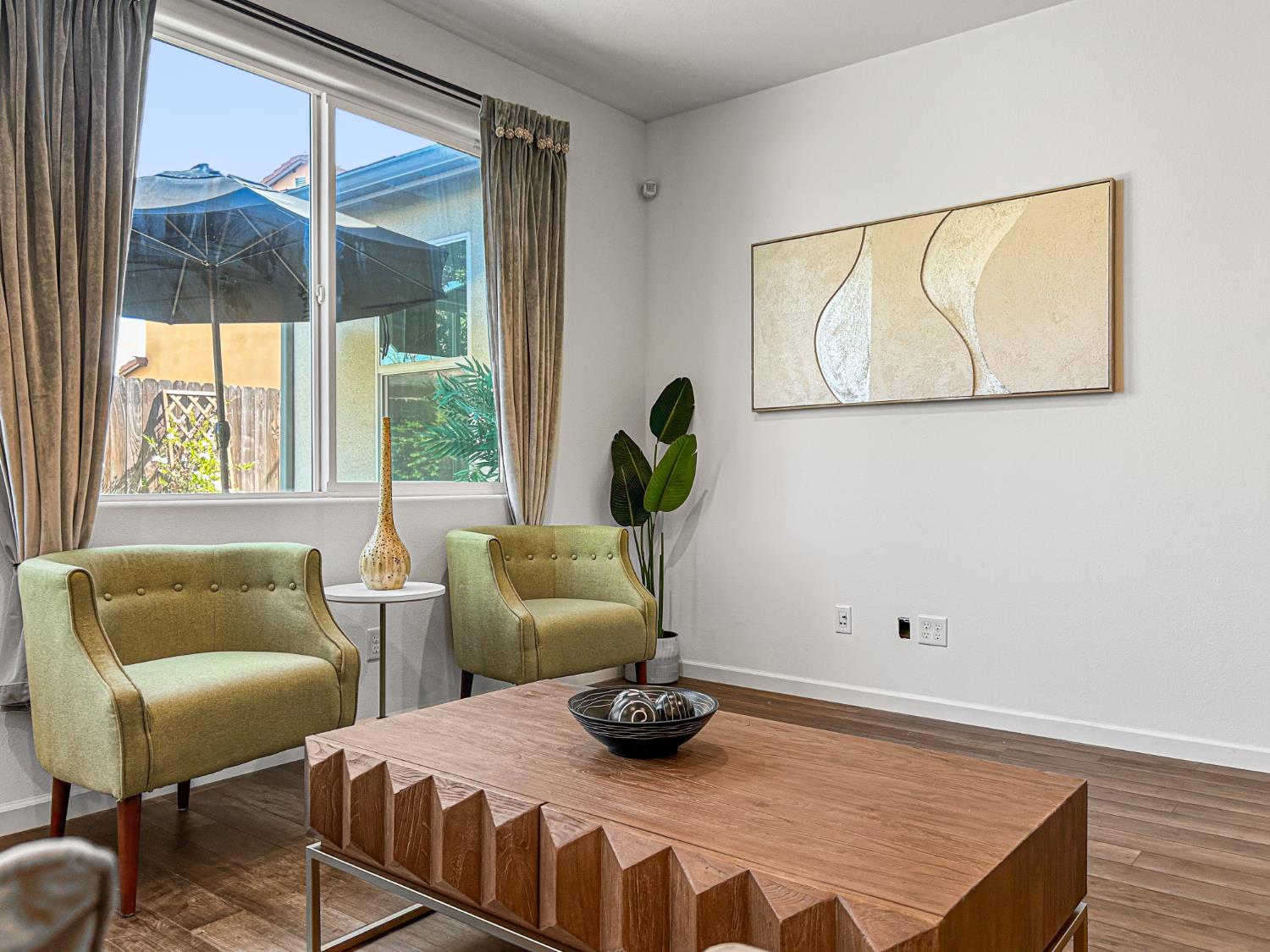 1009 El Molino Ave, Clovis, CA 93619