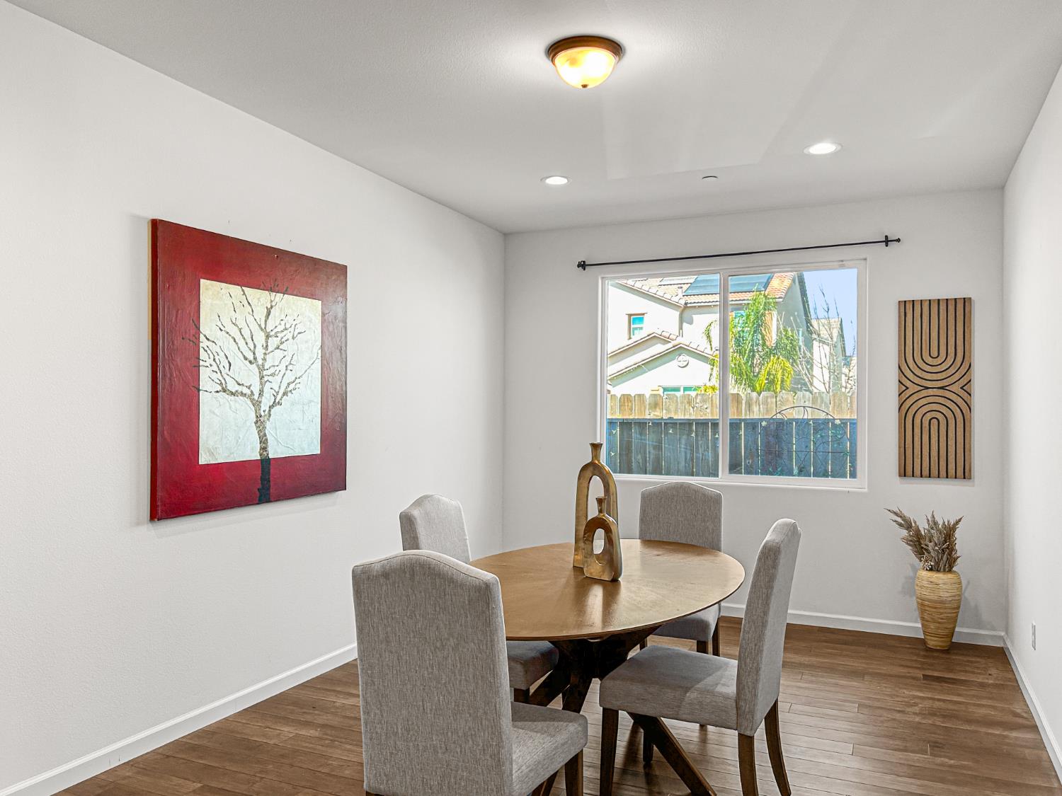 1009 El Molino Ave, Clovis, CA 93619