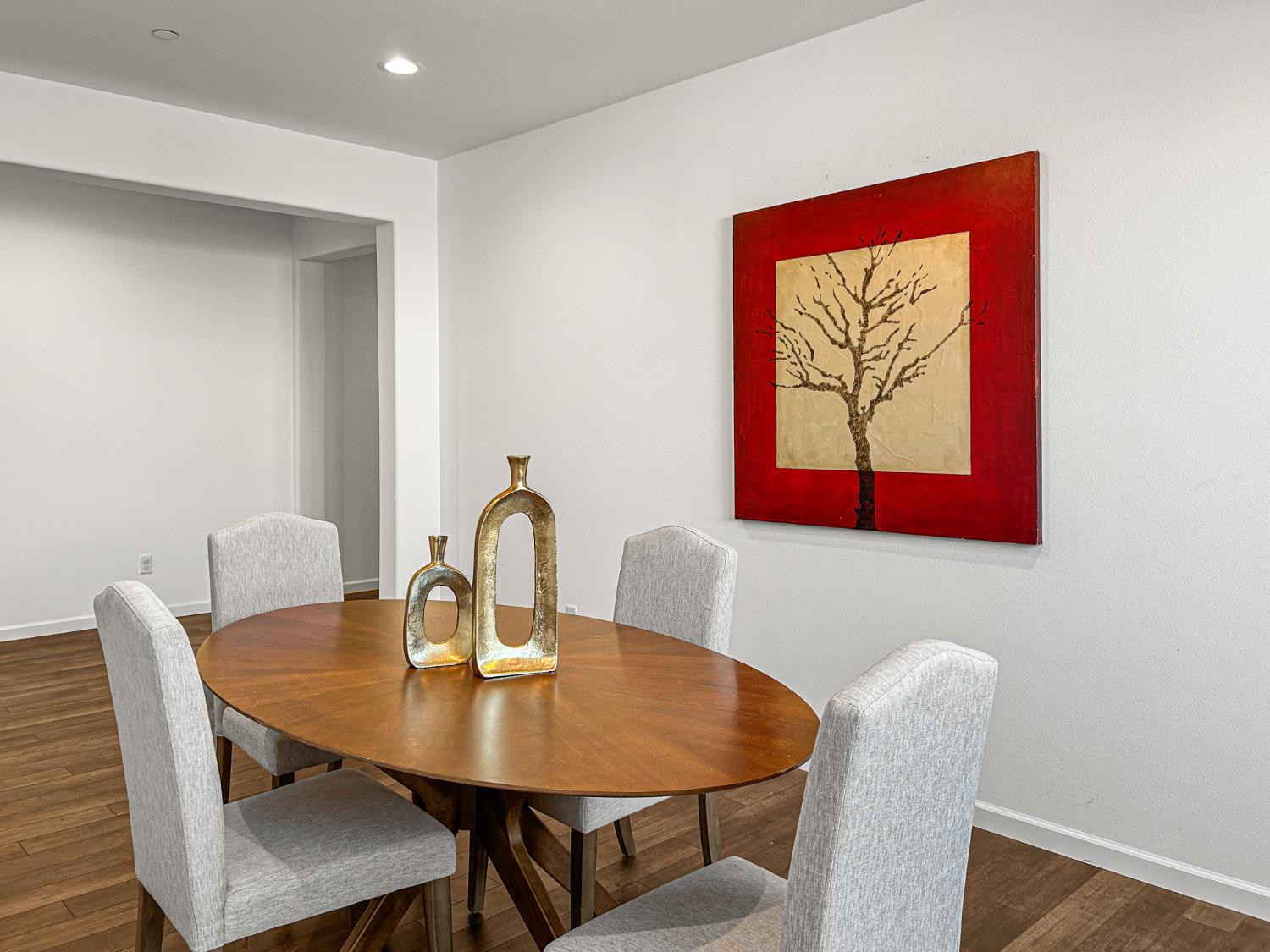 1009 El Molino Ave, Clovis, CA 93619