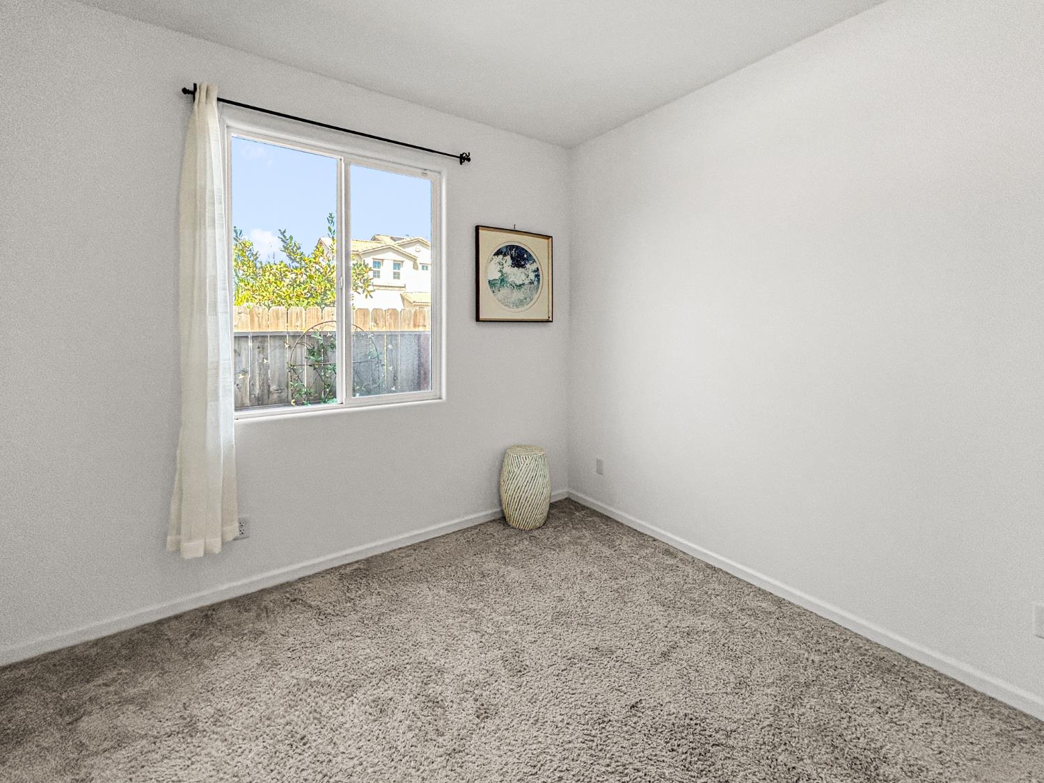 1009 El Molino Ave, Clovis, CA 93619