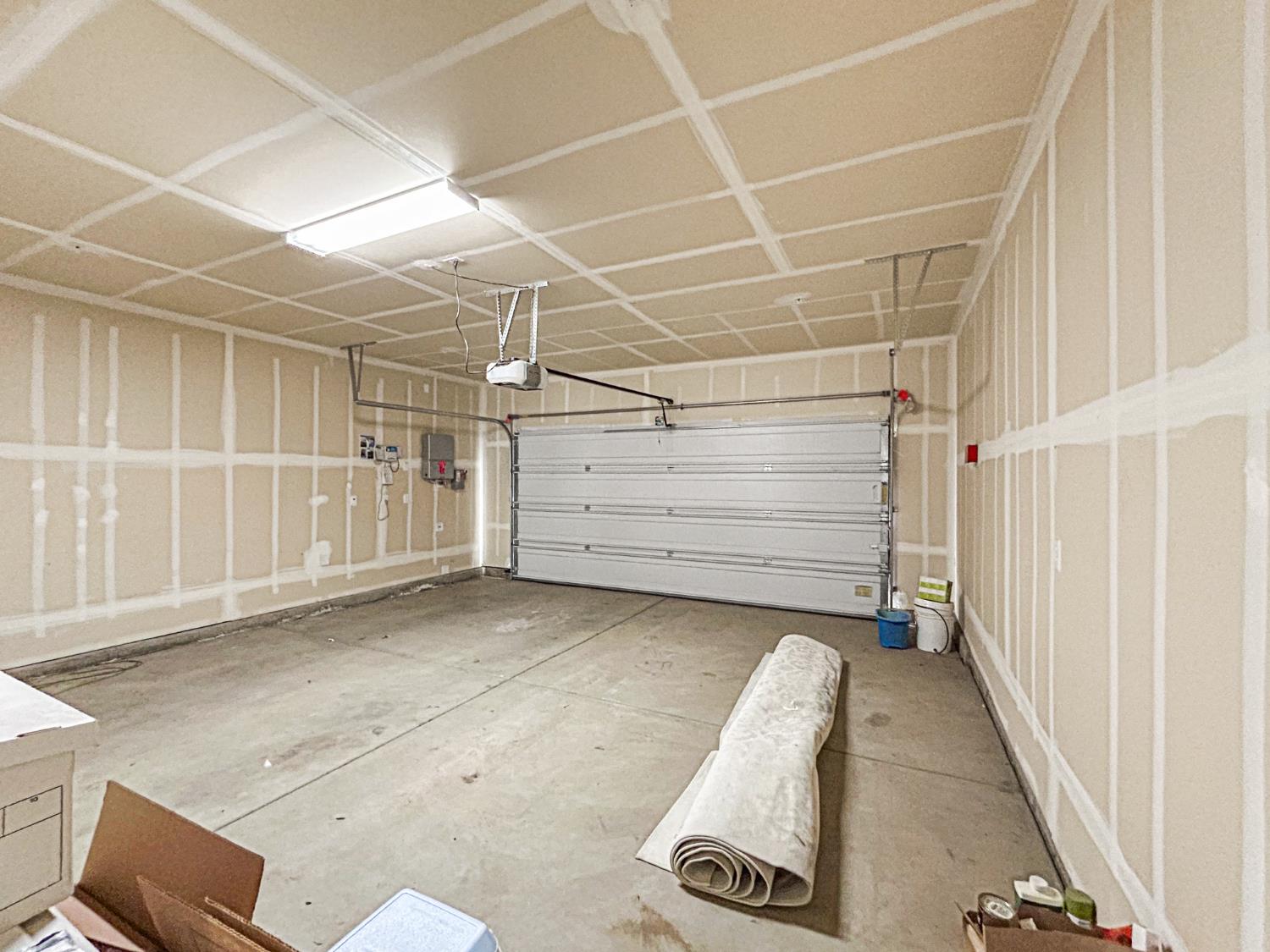 1009 El Molino Ave, Clovis, CA 93619