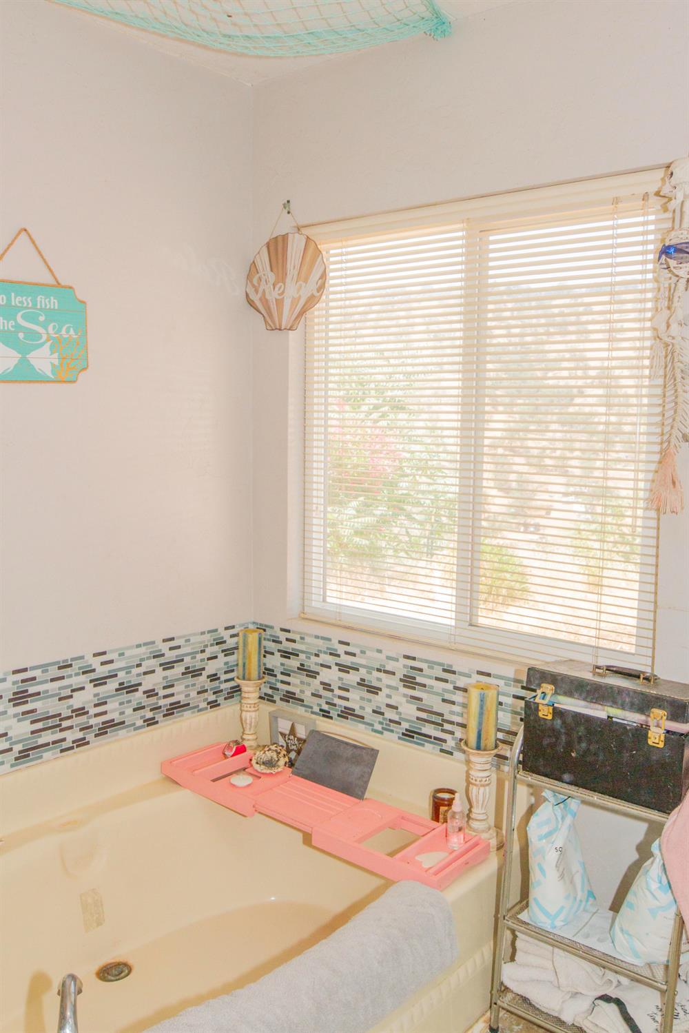 35032 George Smith Rd, Yokuts Valley, CA 93675