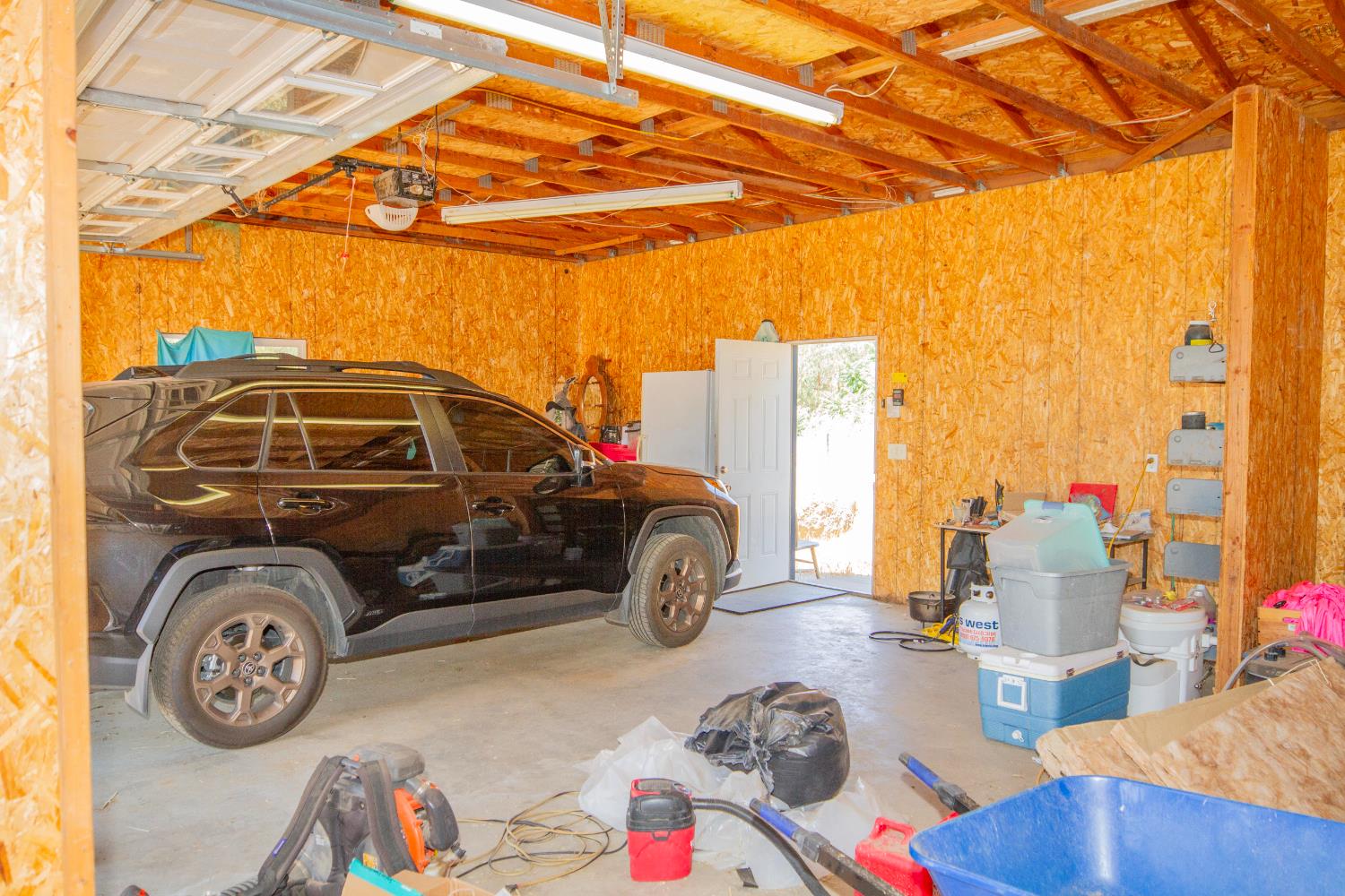 35032 George Smith Rd, Yokuts Valley, CA 93675