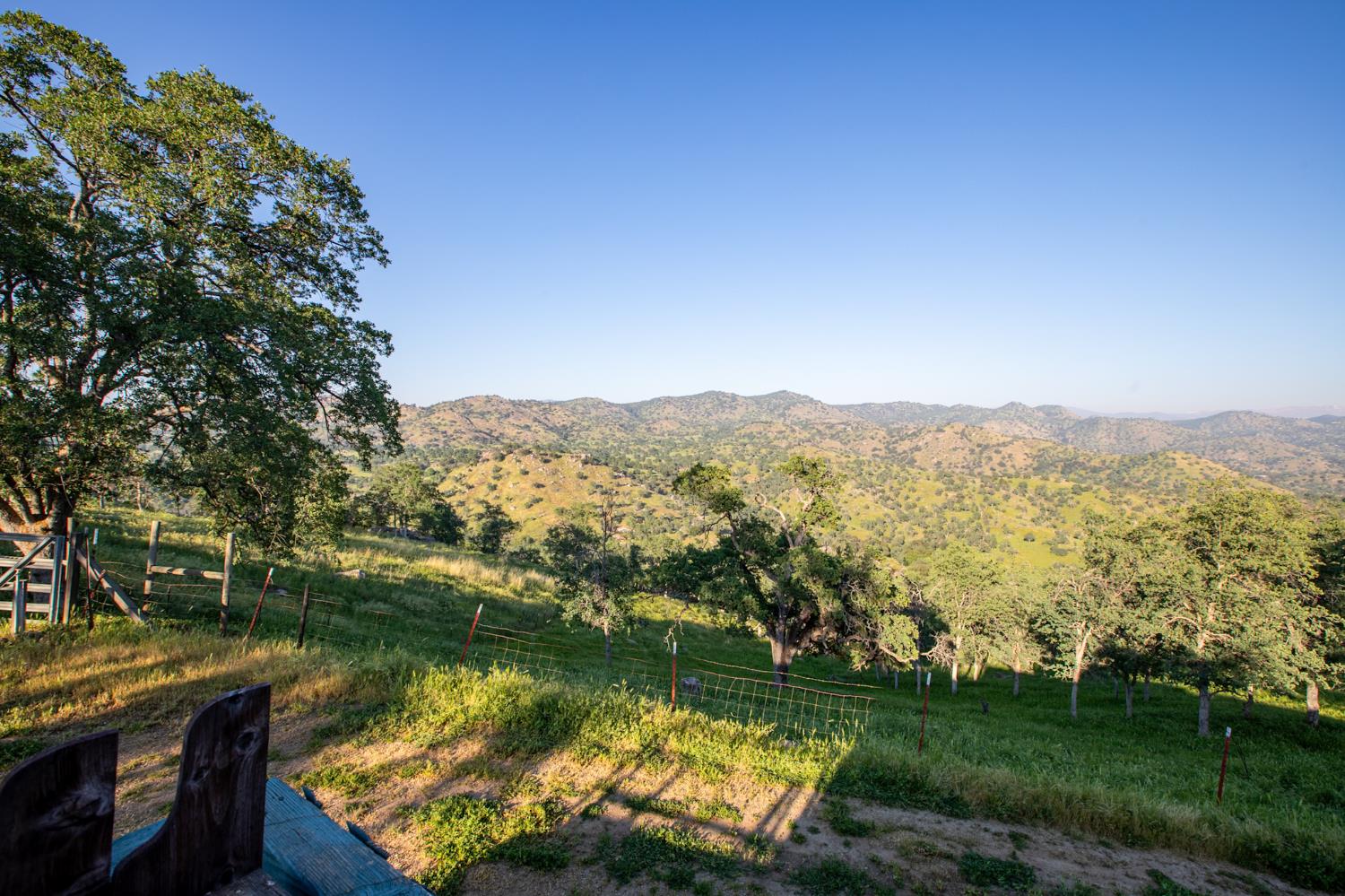 35032 George Smith Rd, Yokuts Valley, CA 93675