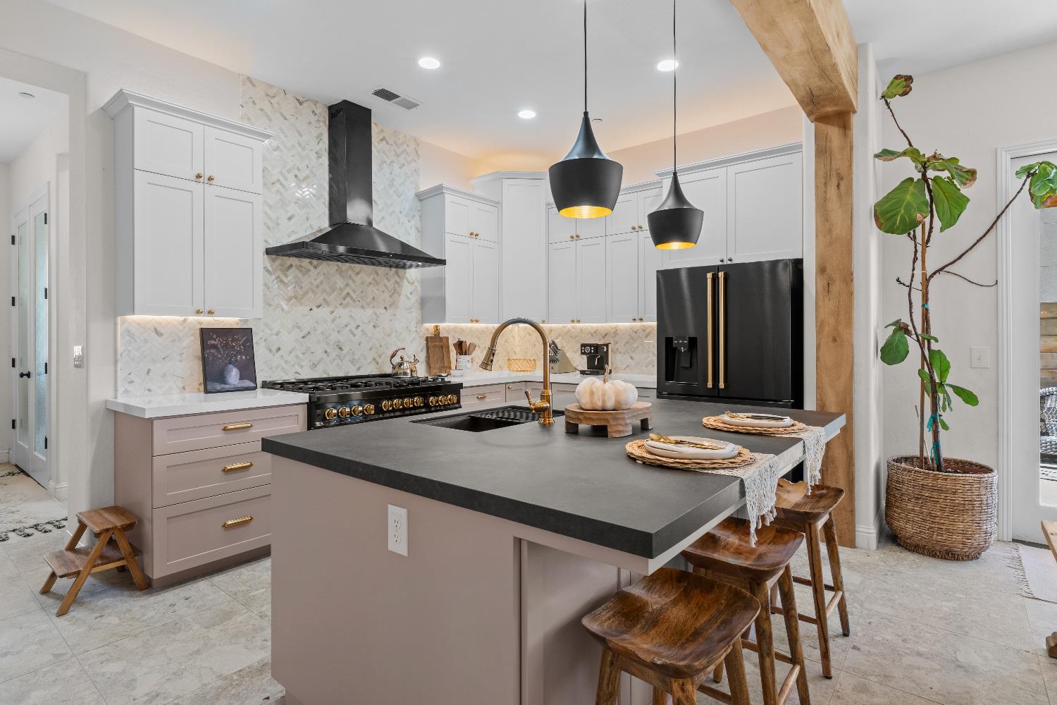 21255 Ruscello Ln, Friant, CA 93626