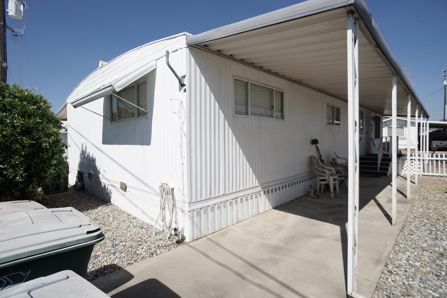 1551 6th Avenue Dr #38, Kingsburg, CA 93631