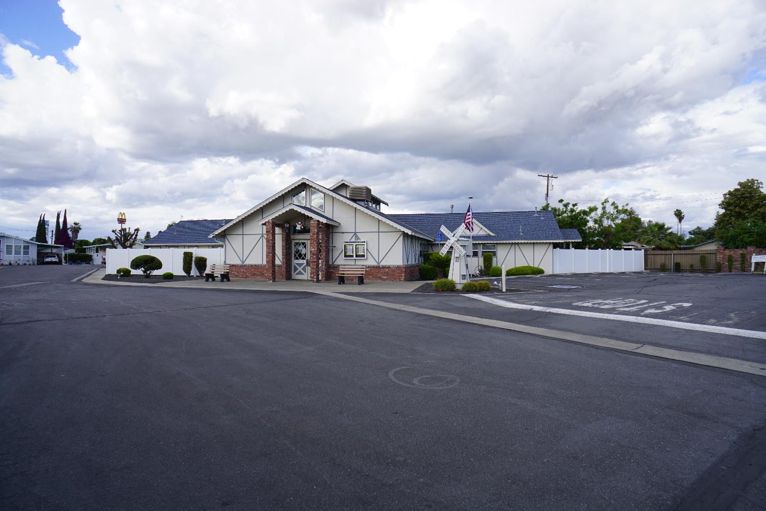 1551 6th Avenue Dr #38, Kingsburg, CA 93631