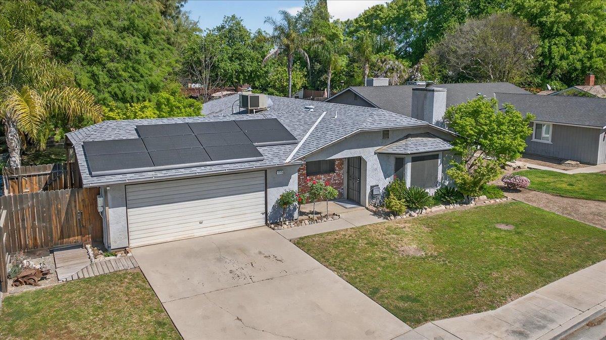 1715 DONNER Ave, Clovis, CA 93611