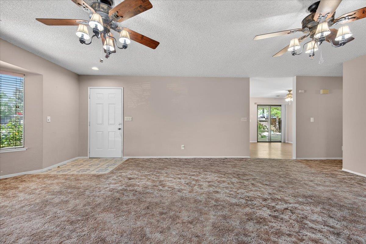 1715 DONNER Ave, Clovis, CA 93611