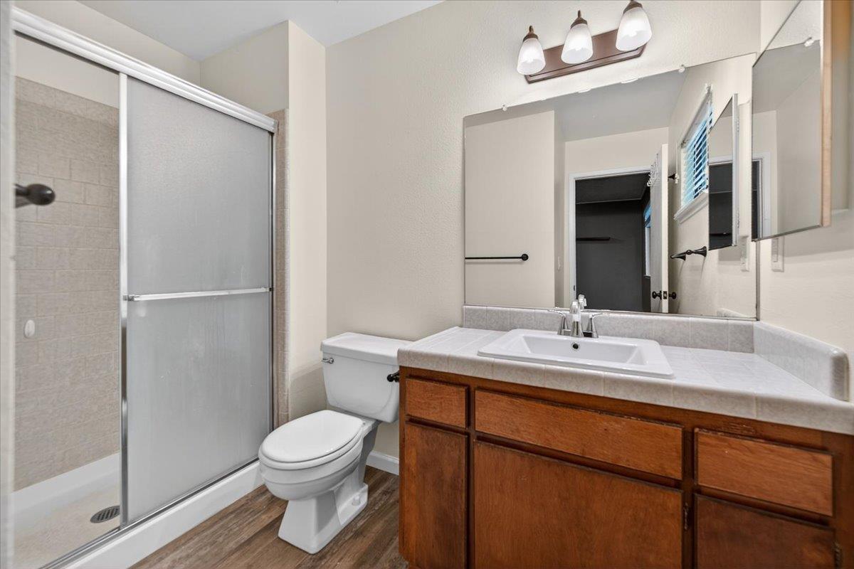 1715 DONNER Ave, Clovis, CA 93611