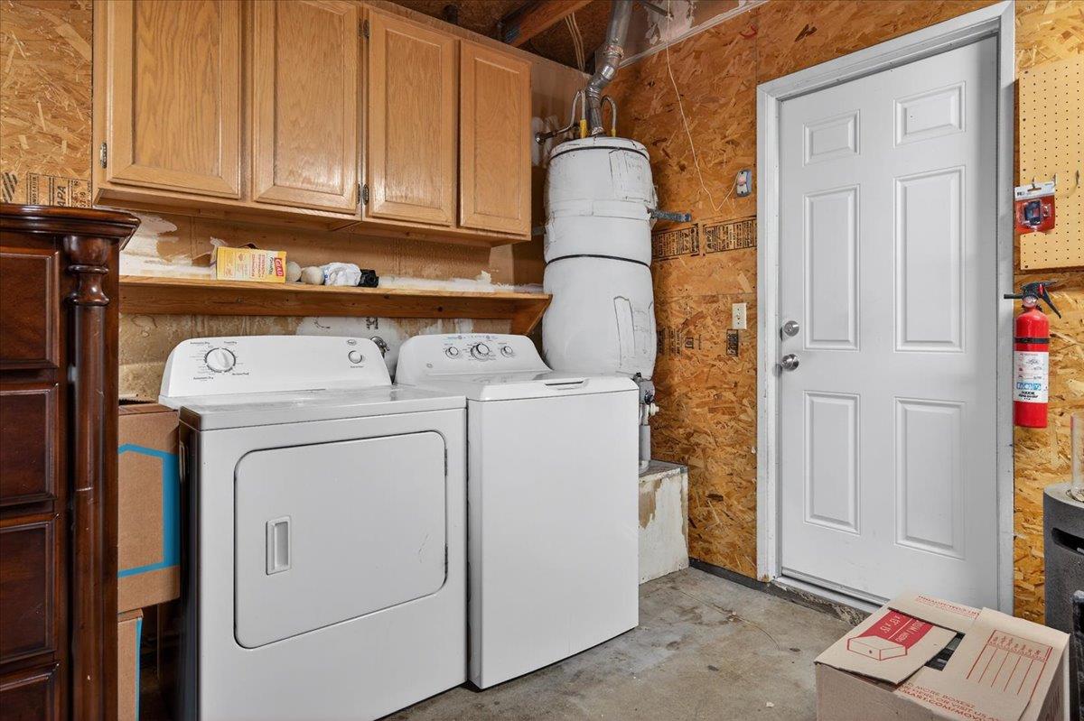 1715 DONNER Ave, Clovis, CA 93611