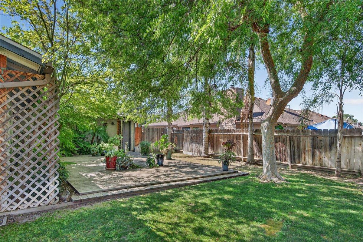 1715 DONNER Ave, Clovis, CA 93611